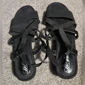 Life Stride Black Strappy Sandals